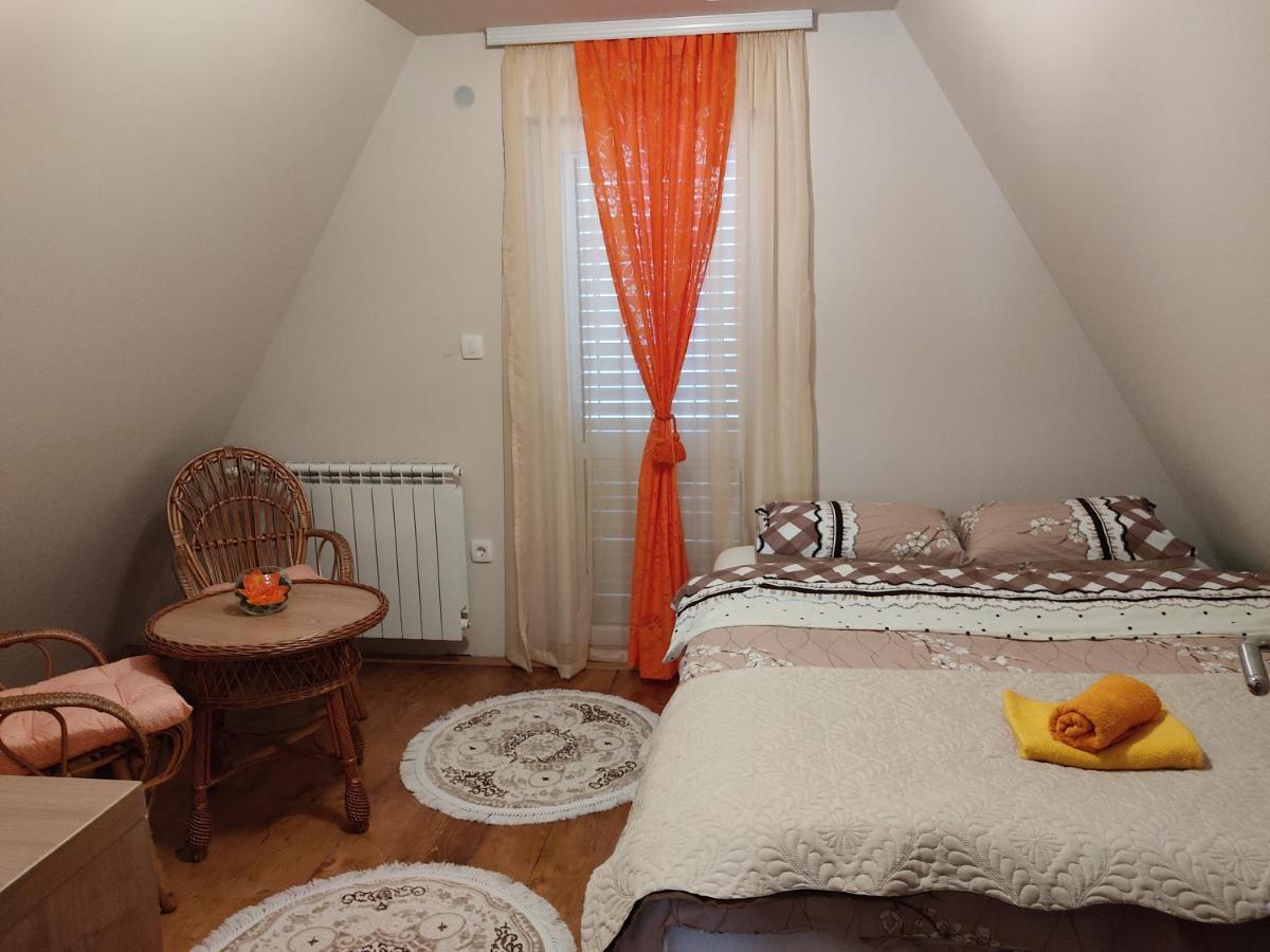 Vakantiehuis Vikendica Pine *